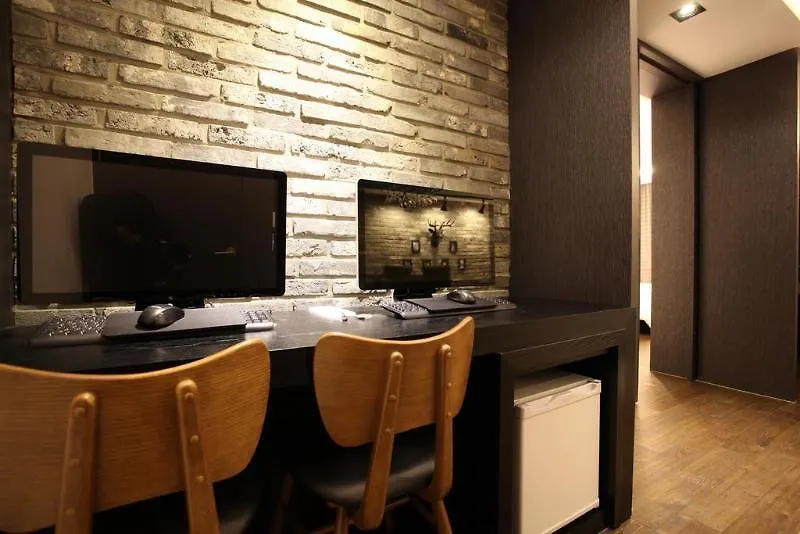 R. Lee Suite Hotel Ganseok Incheon