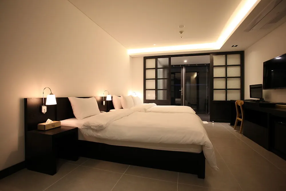 R. Lee Suite Hotel Ganseok Incheon