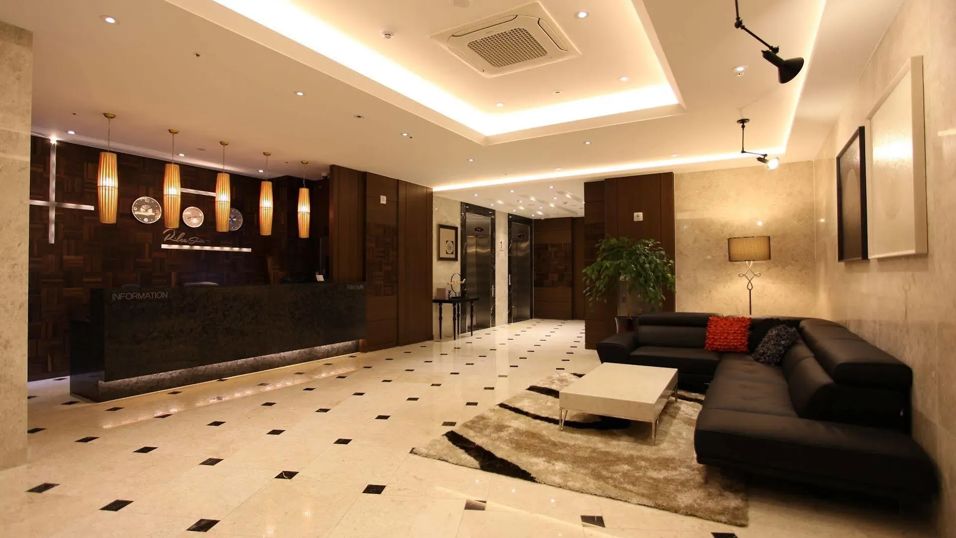 R. Lee Suite Hotel Ganseok Incheon