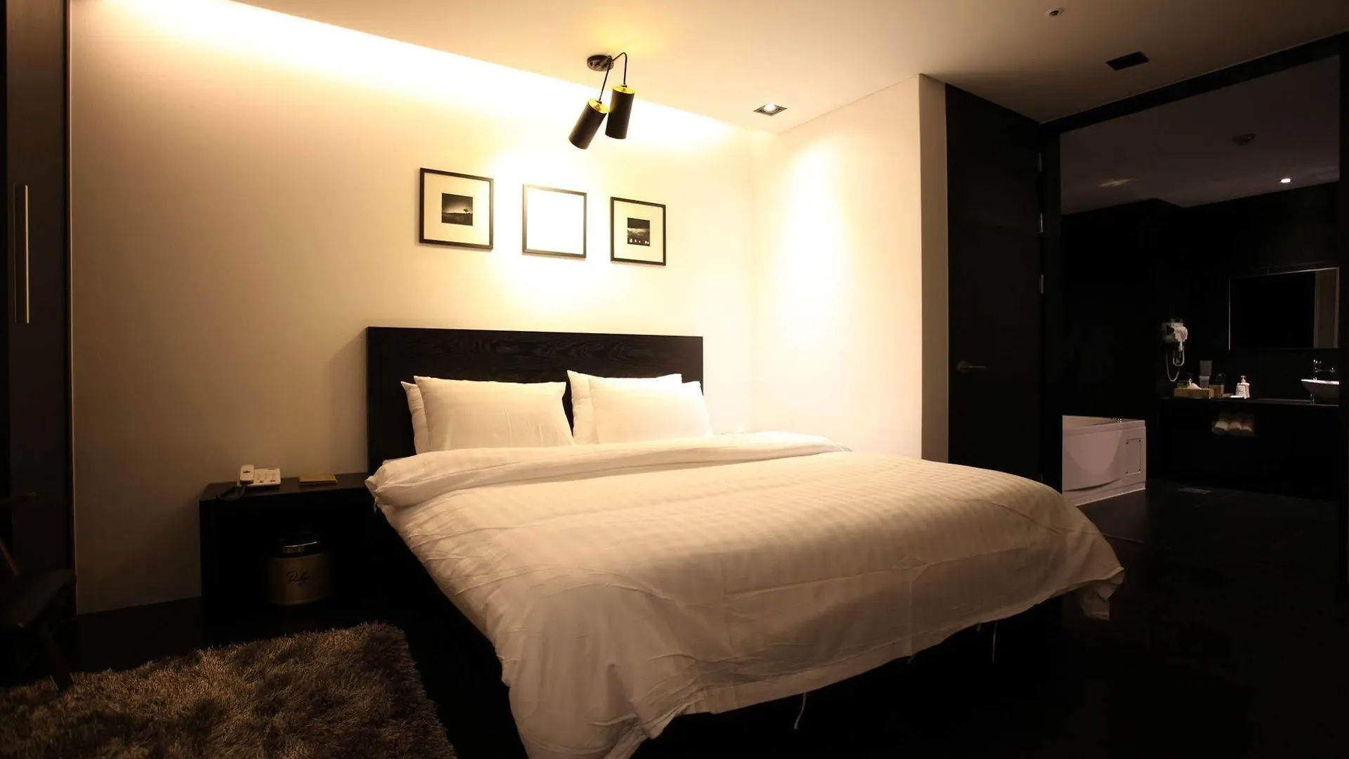 R. Lee Suite Hotel Ganseok Incheon 3*,