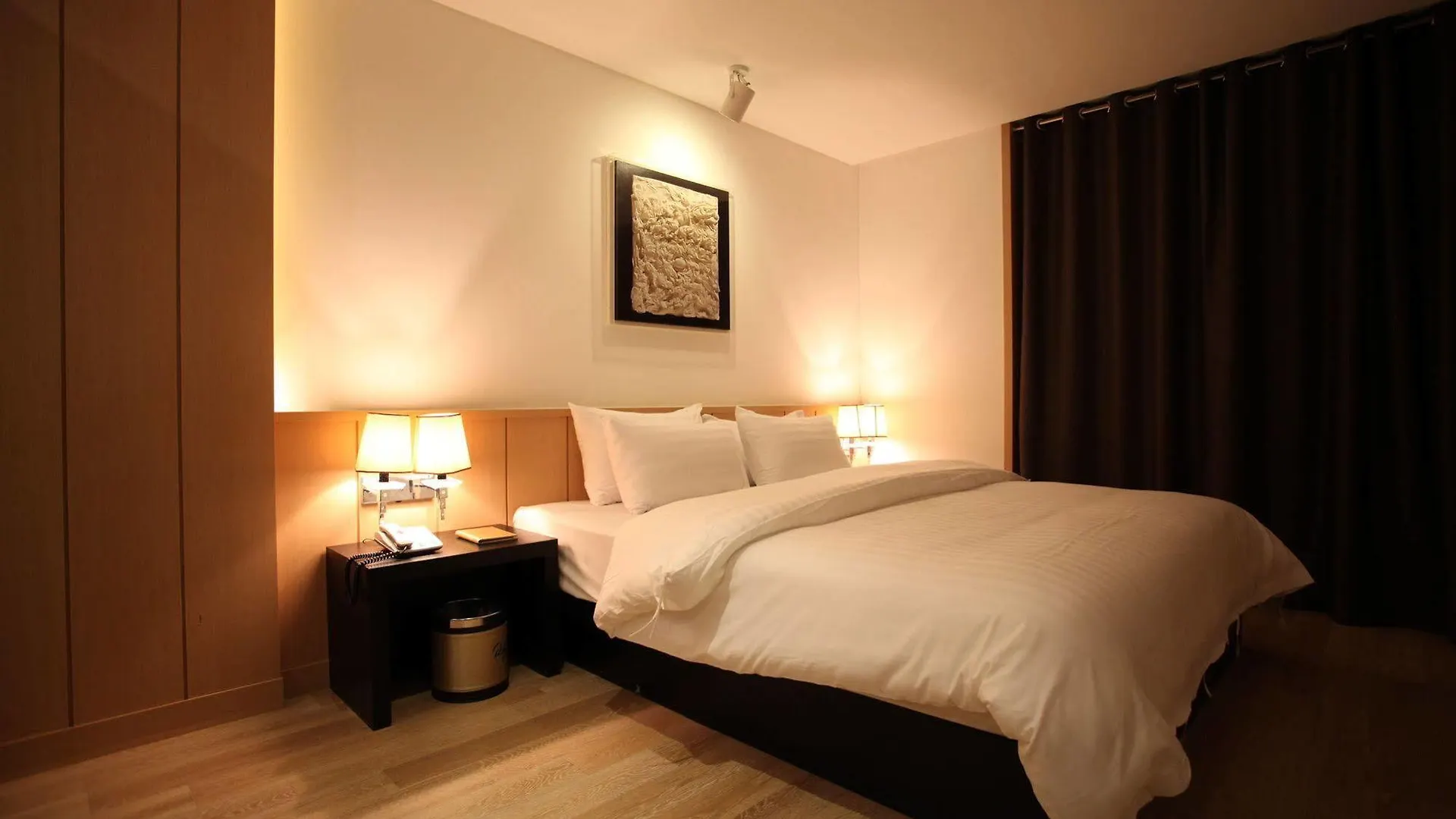 R. Lee Suite Hotel Ganseok Incheon