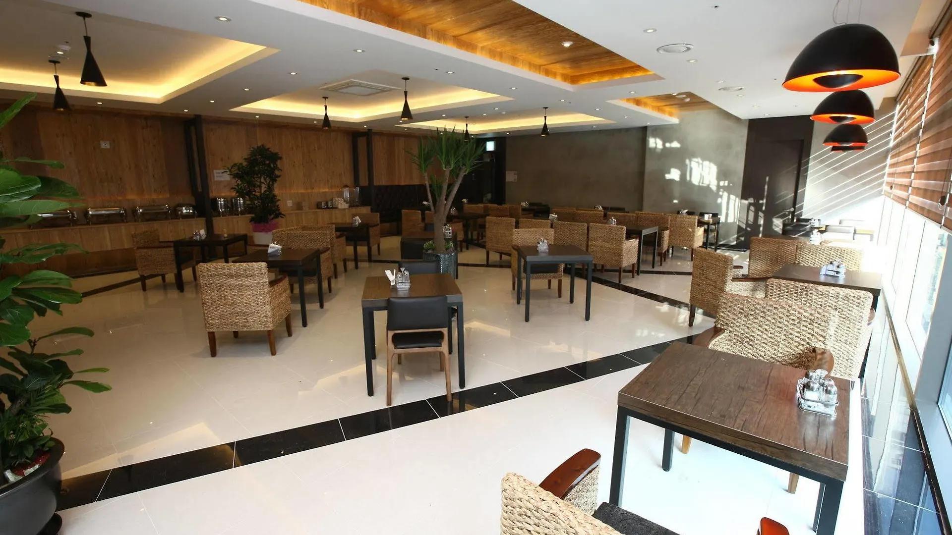 R. Lee Suite Hotel Ganseok Incheon