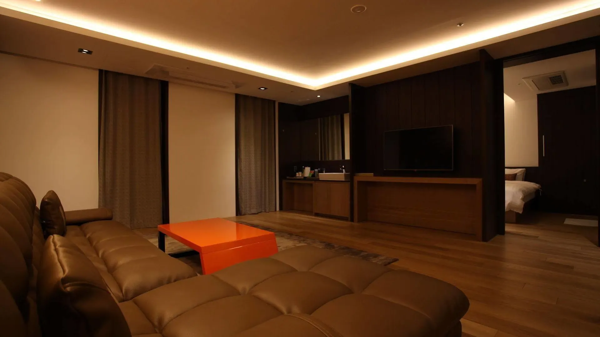 R. Lee Suite Hotel Ganseok Incheon 3*,  South Korea